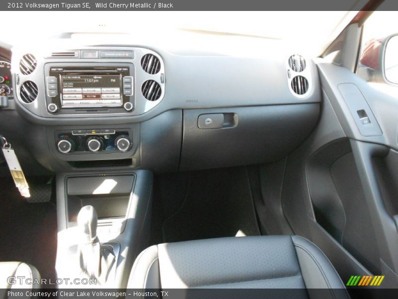 Dashboard of 2012 Tiguan SE