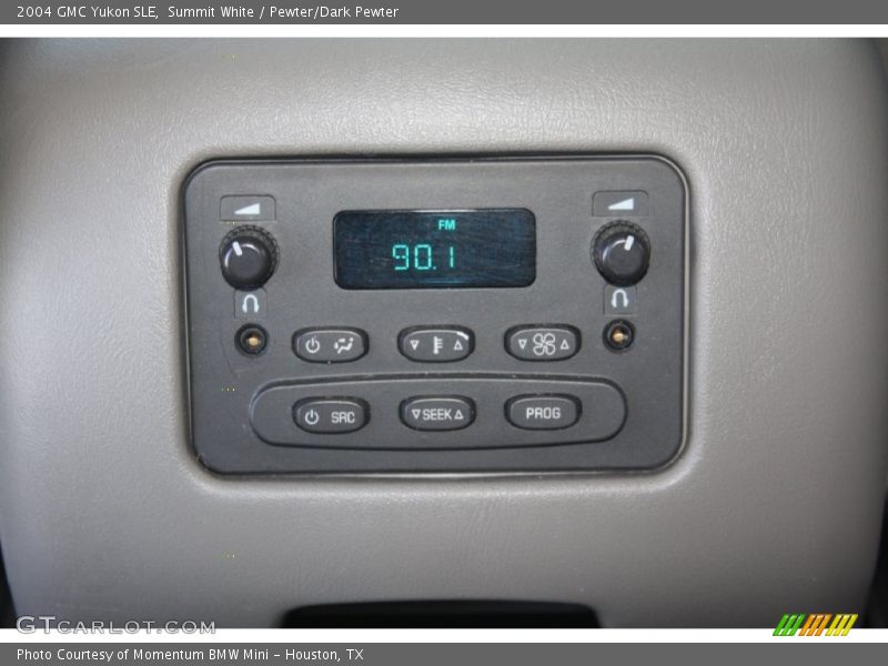 Summit White / Pewter/Dark Pewter 2004 GMC Yukon SLE