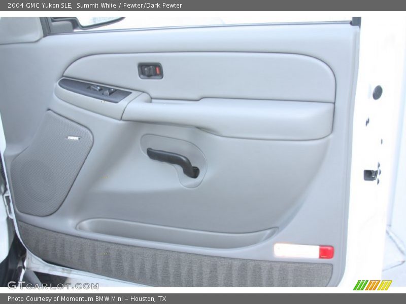 Summit White / Pewter/Dark Pewter 2004 GMC Yukon SLE