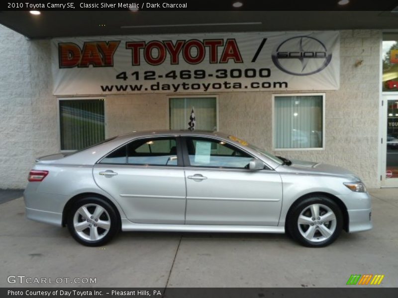 Classic Silver Metallic / Dark Charcoal 2010 Toyota Camry SE