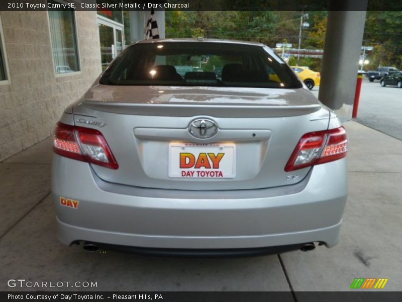 Classic Silver Metallic / Dark Charcoal 2010 Toyota Camry SE