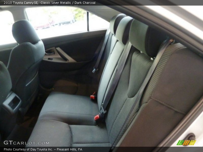 Classic Silver Metallic / Dark Charcoal 2010 Toyota Camry SE