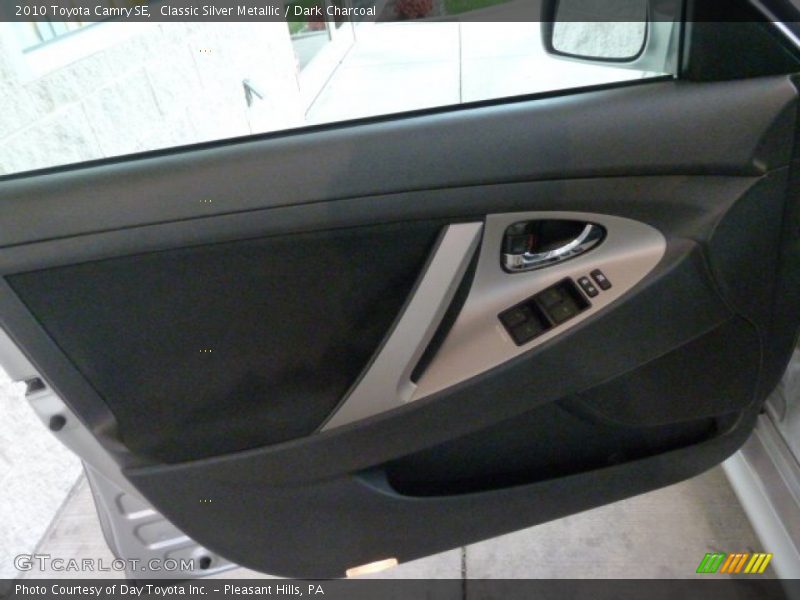 Classic Silver Metallic / Dark Charcoal 2010 Toyota Camry SE