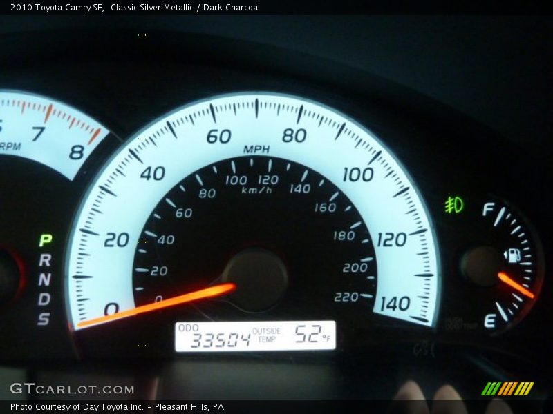 Classic Silver Metallic / Dark Charcoal 2010 Toyota Camry SE