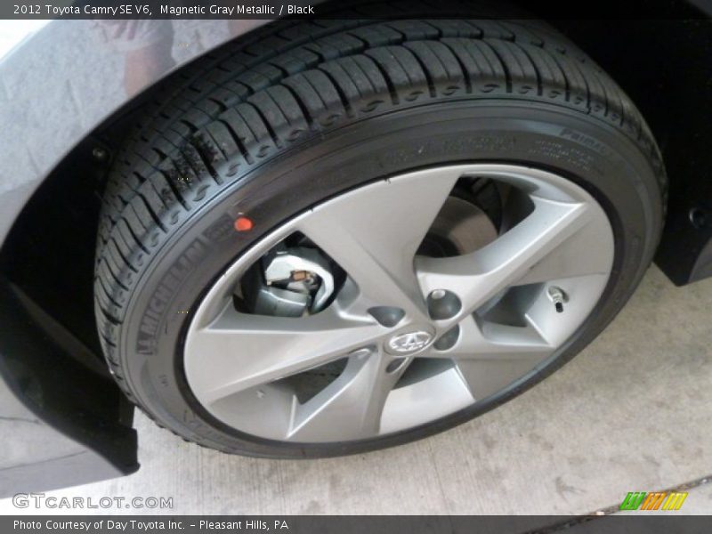 Magnetic Gray Metallic / Black 2012 Toyota Camry SE V6