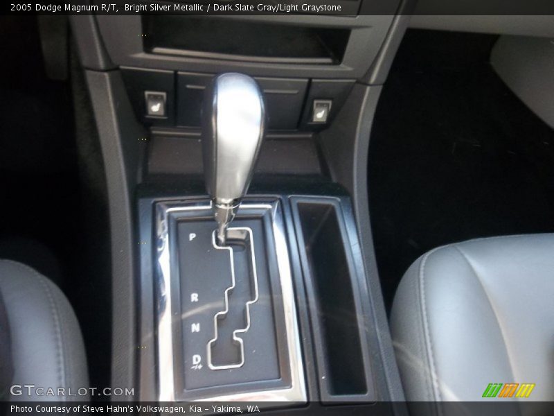 Bright Silver Metallic / Dark Slate Gray/Light Graystone 2005 Dodge Magnum R/T