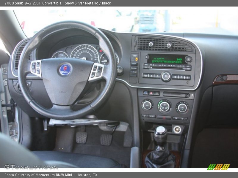 Dashboard of 2008 9-3 2.0T Convertible