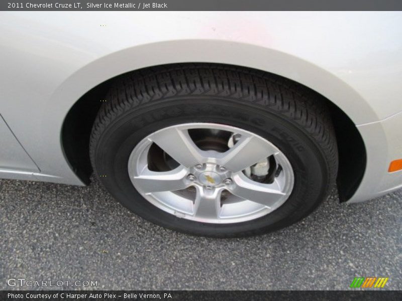 Silver Ice Metallic / Jet Black 2011 Chevrolet Cruze LT