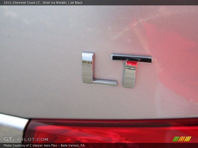 Silver Ice Metallic / Jet Black 2011 Chevrolet Cruze LT