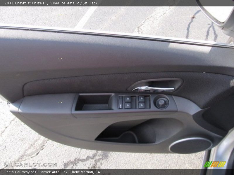 Silver Ice Metallic / Jet Black 2011 Chevrolet Cruze LT