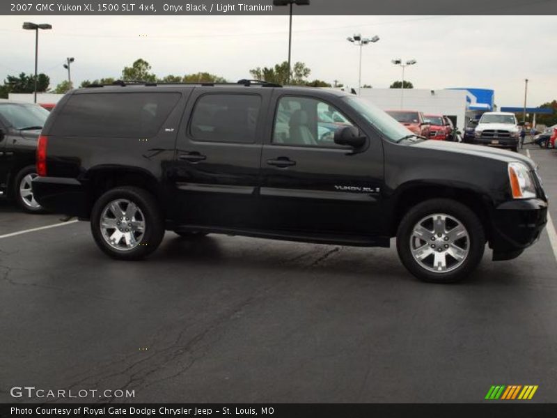 Onyx Black / Light Titanium 2007 GMC Yukon XL 1500 SLT 4x4