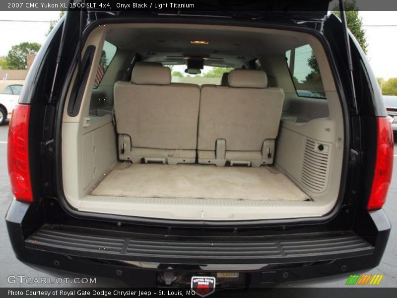 Onyx Black / Light Titanium 2007 GMC Yukon XL 1500 SLT 4x4