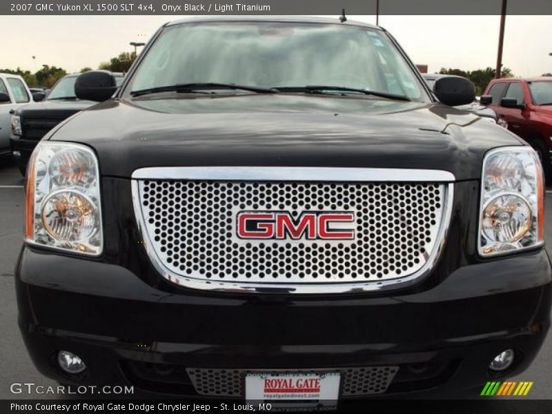Onyx Black / Light Titanium 2007 GMC Yukon XL 1500 SLT 4x4