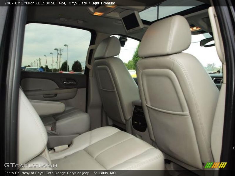 Onyx Black / Light Titanium 2007 GMC Yukon XL 1500 SLT 4x4