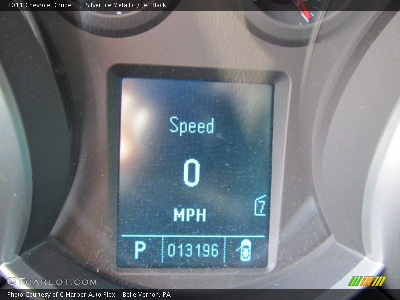 Silver Ice Metallic / Jet Black 2011 Chevrolet Cruze LT