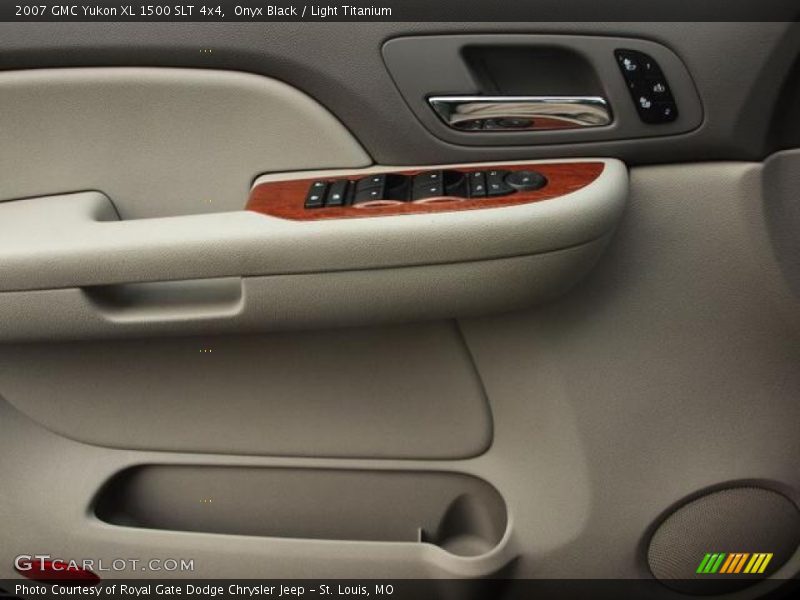 Onyx Black / Light Titanium 2007 GMC Yukon XL 1500 SLT 4x4
