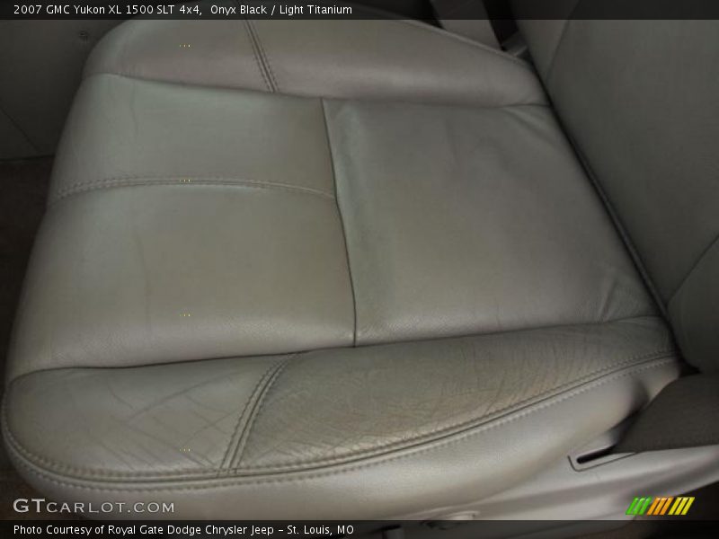 Onyx Black / Light Titanium 2007 GMC Yukon XL 1500 SLT 4x4