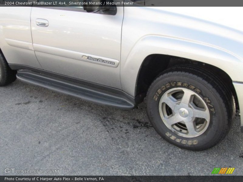 Silverstone Metallic / Medium Pewter 2004 Chevrolet TrailBlazer LT 4x4