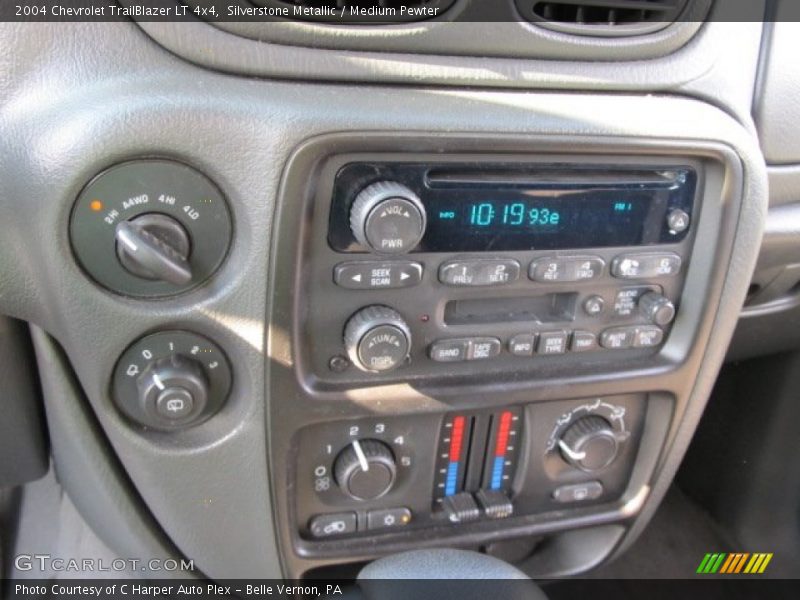 Silverstone Metallic / Medium Pewter 2004 Chevrolet TrailBlazer LT 4x4