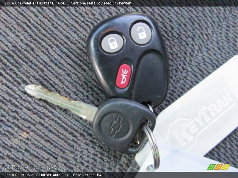 Silverstone Metallic / Medium Pewter 2004 Chevrolet TrailBlazer LT 4x4