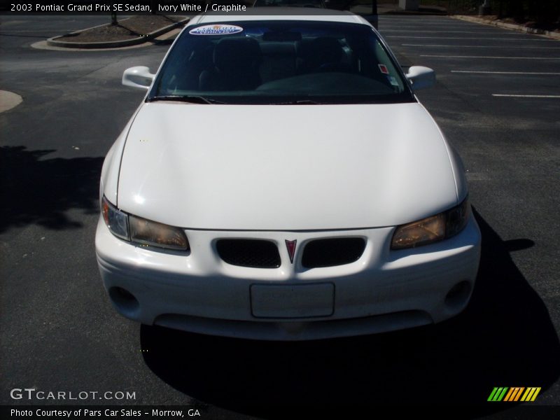 Ivory White / Graphite 2003 Pontiac Grand Prix SE Sedan