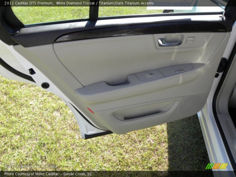 White Diamond Tricoat / Titanium/Dark Titanium Accents 2011 Cadillac DTS Premium