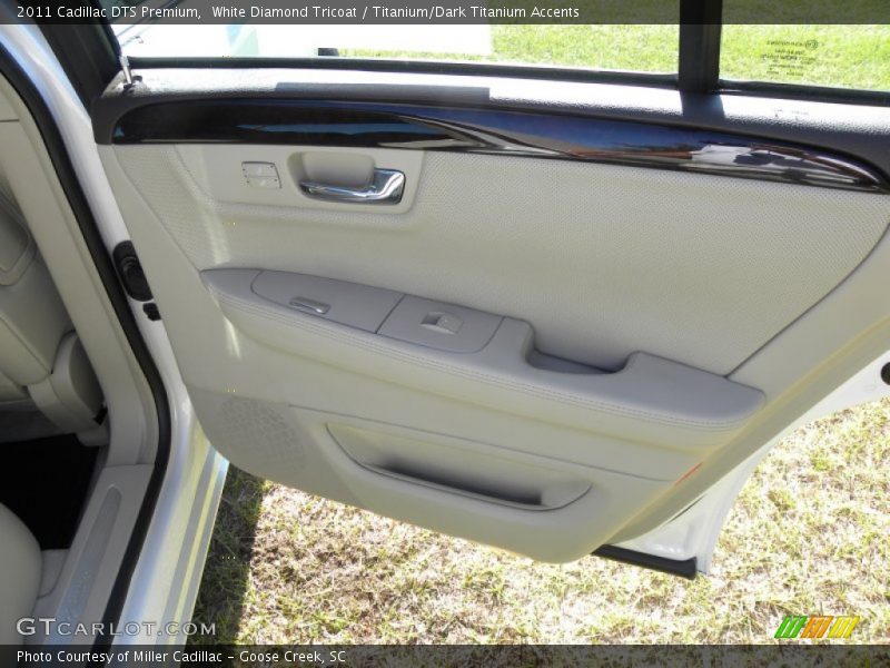 White Diamond Tricoat / Titanium/Dark Titanium Accents 2011 Cadillac DTS Premium