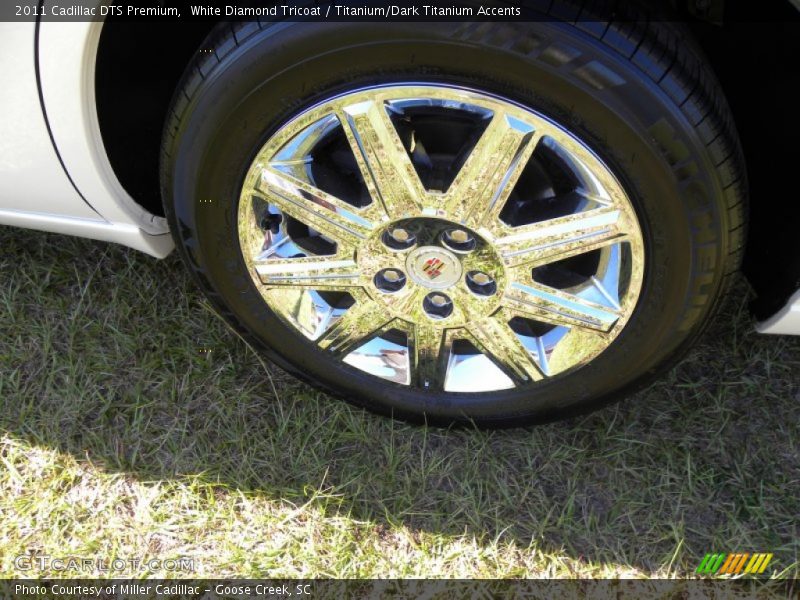 White Diamond Tricoat / Titanium/Dark Titanium Accents 2011 Cadillac DTS Premium