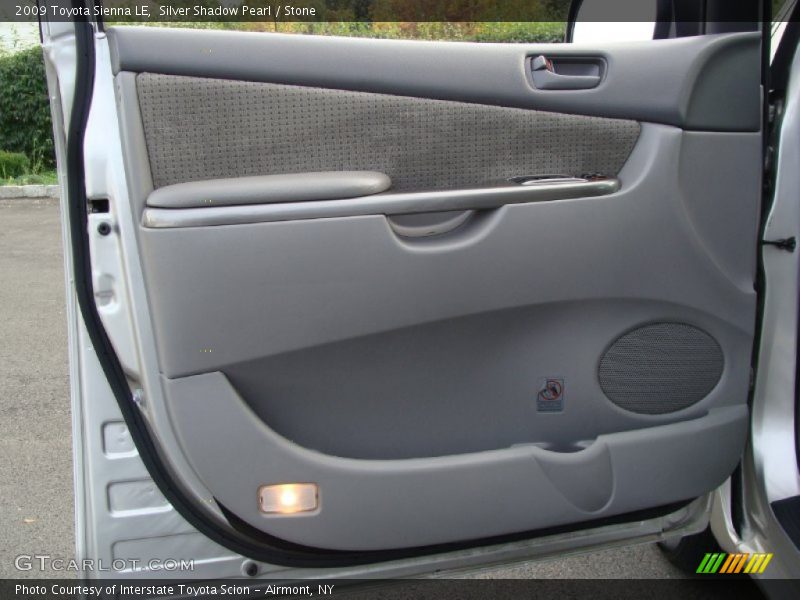 Silver Shadow Pearl / Stone 2009 Toyota Sienna LE
