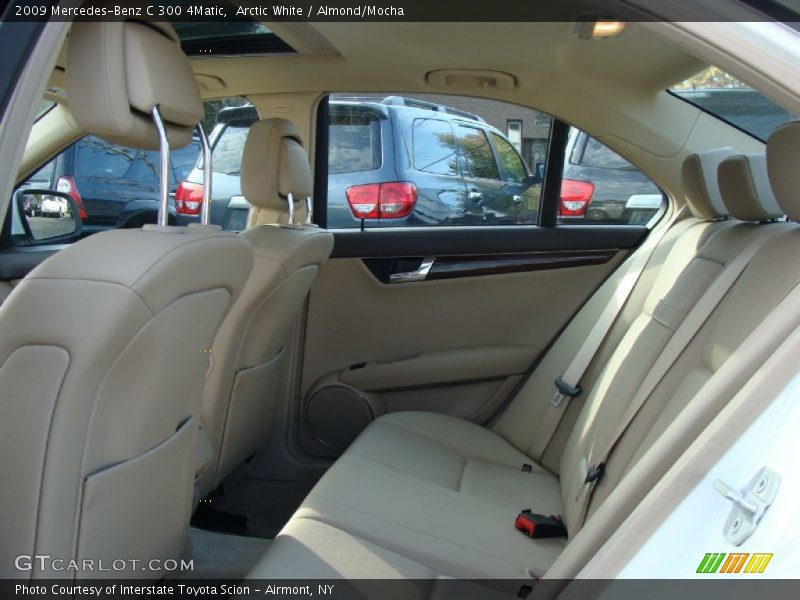 Arctic White / Almond/Mocha 2009 Mercedes-Benz C 300 4Matic