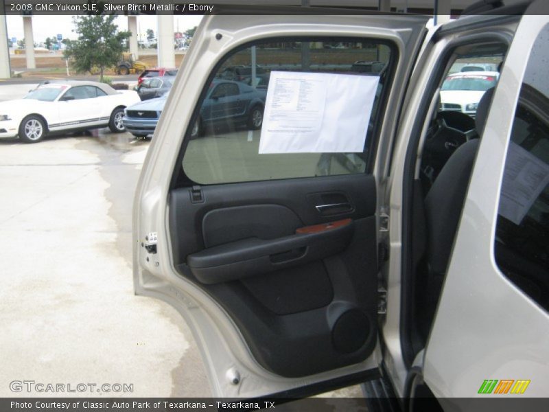 Silver Birch Metallic / Ebony 2008 GMC Yukon SLE