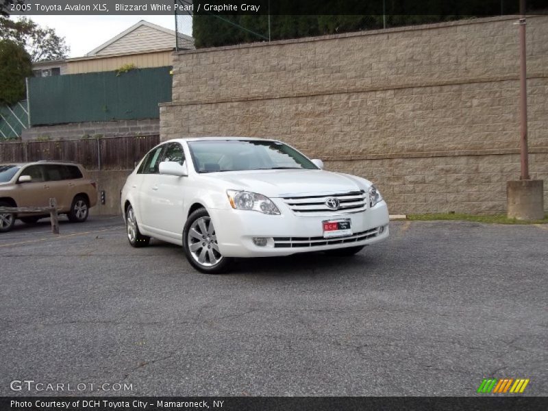 Blizzard White Pearl / Graphite Gray 2005 Toyota Avalon XLS