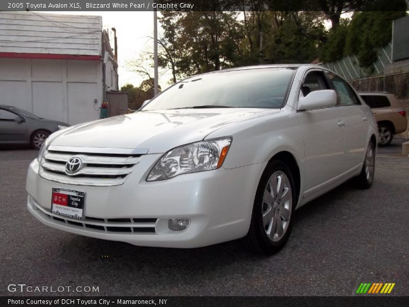 Blizzard White Pearl / Graphite Gray 2005 Toyota Avalon XLS