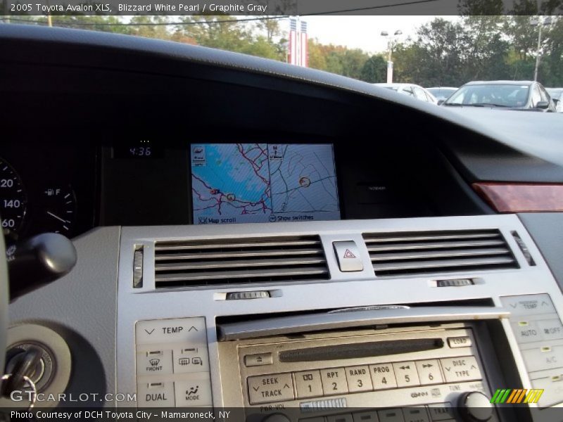 Blizzard White Pearl / Graphite Gray 2005 Toyota Avalon XLS