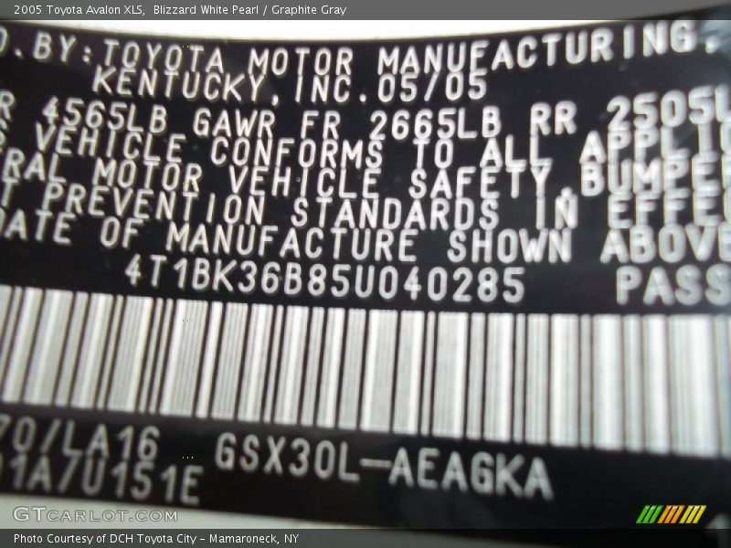 Blizzard White Pearl / Graphite Gray 2005 Toyota Avalon XLS