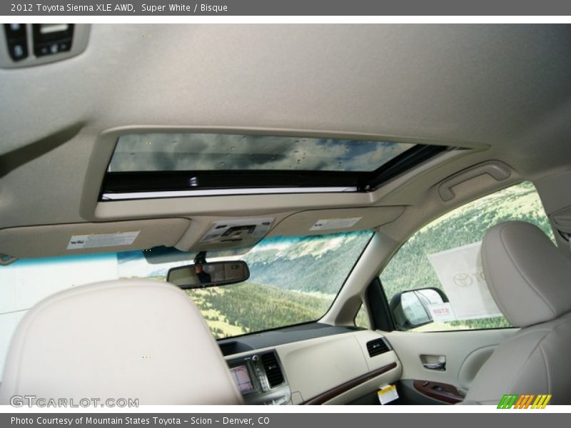 Super White / Bisque 2012 Toyota Sienna XLE AWD
