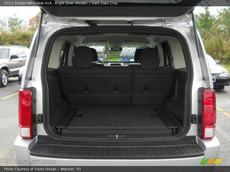 Bright Silver Metallic / Dark Slate Gray 2011 Dodge Nitro Heat 4x4