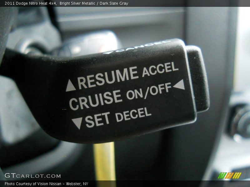 Bright Silver Metallic / Dark Slate Gray 2011 Dodge Nitro Heat 4x4