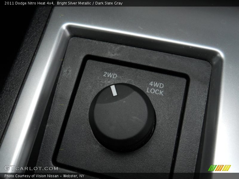 Bright Silver Metallic / Dark Slate Gray 2011 Dodge Nitro Heat 4x4