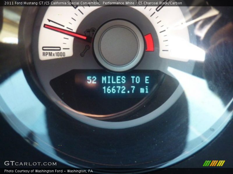 Performance White / CS Charcoal Black/Carbon 2011 Ford Mustang GT/CS California Special Convertible