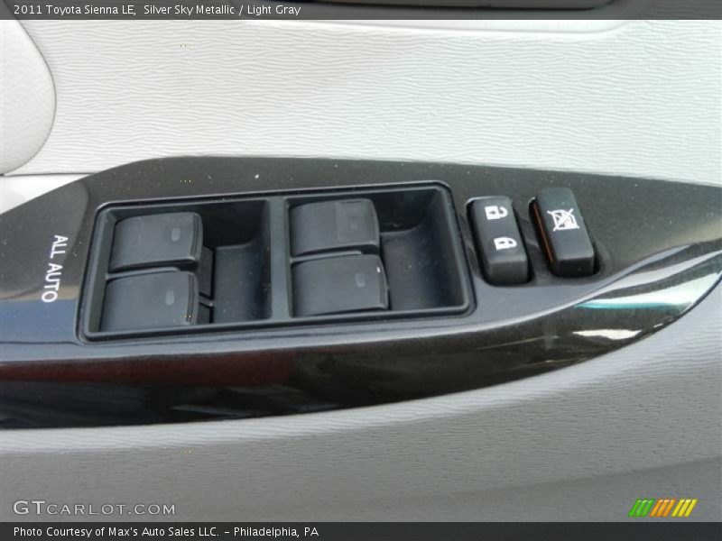 Silver Sky Metallic / Light Gray 2011 Toyota Sienna LE