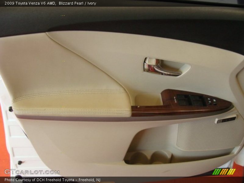 Blizzard Pearl / Ivory 2009 Toyota Venza V6 AWD