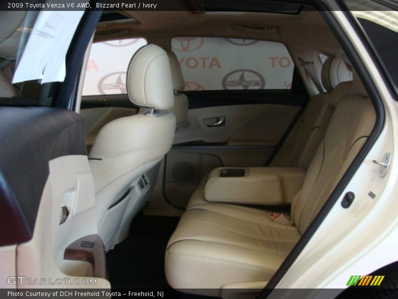 Blizzard Pearl / Ivory 2009 Toyota Venza V6 AWD