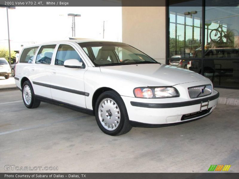 White / Beige 2001 Volvo V70 2.4T