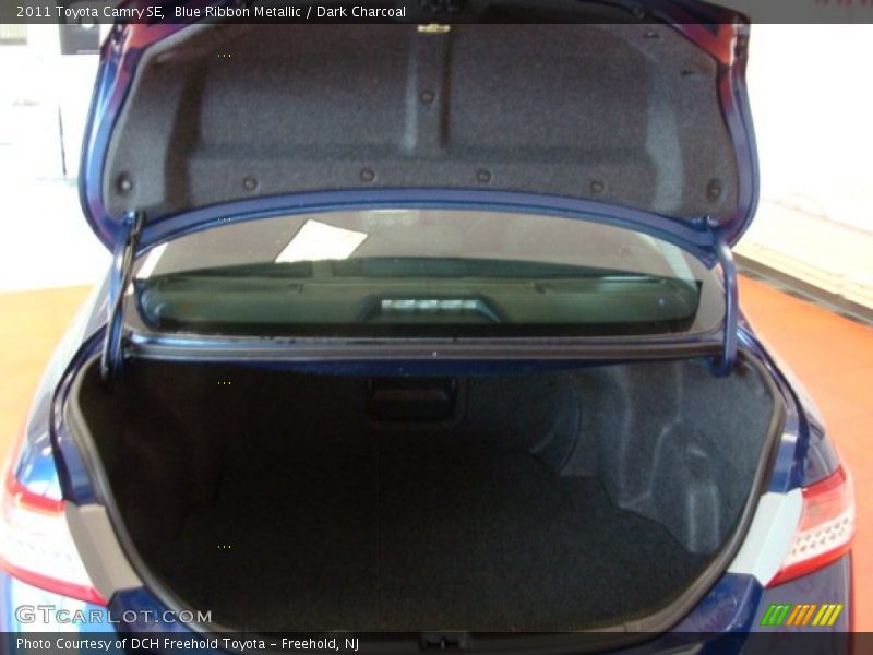 Blue Ribbon Metallic / Dark Charcoal 2011 Toyota Camry SE