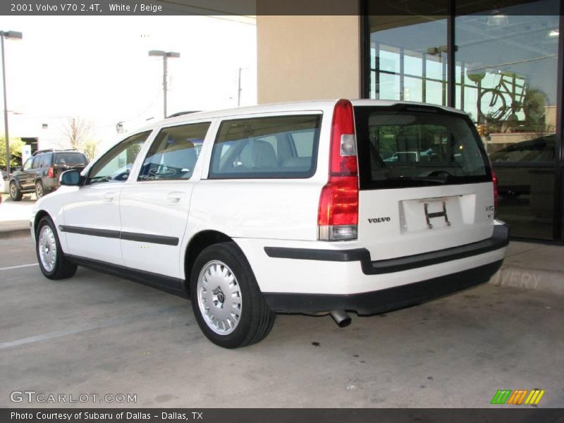 White / Beige 2001 Volvo V70 2.4T