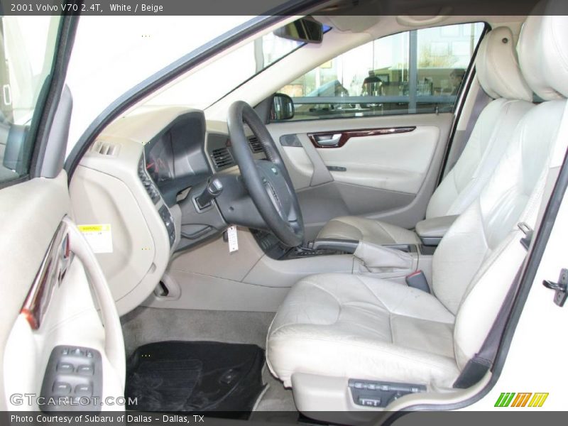 White / Beige 2001 Volvo V70 2.4T