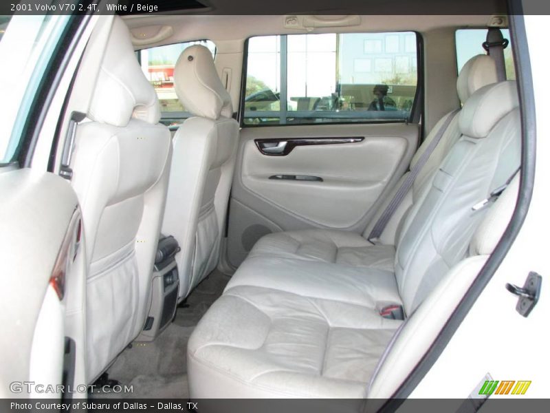 White / Beige 2001 Volvo V70 2.4T
