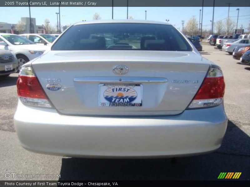 Lunar Mist Metallic / Gray 2005 Toyota Camry LE