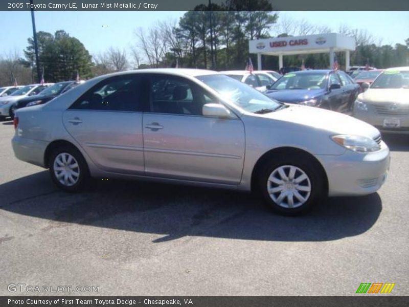Lunar Mist Metallic / Gray 2005 Toyota Camry LE
